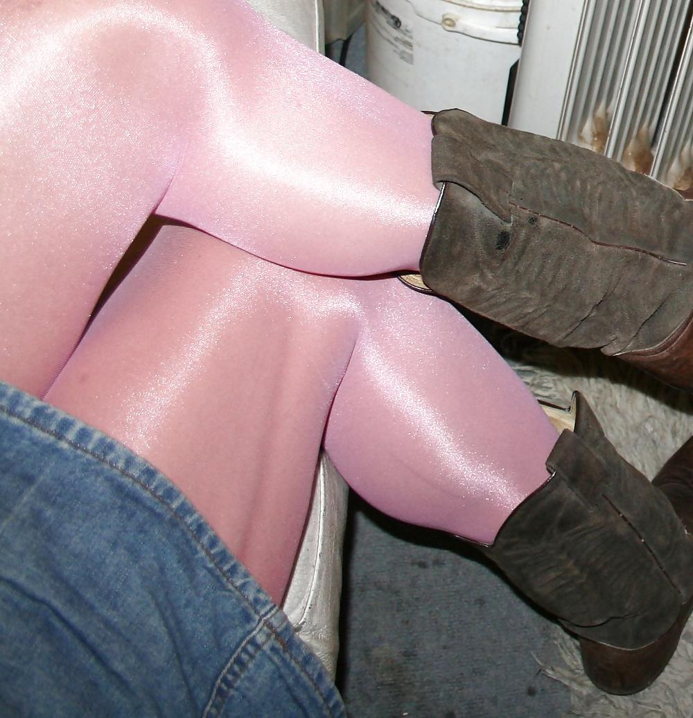 17P Long Legs in Pink Pantyhose