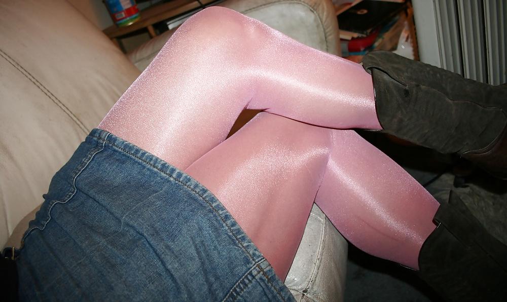 17P Long Legs in Pink Pantyhose