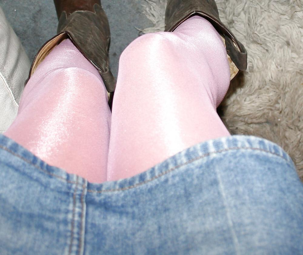 17P Long Legs in Pink Pantyhose
