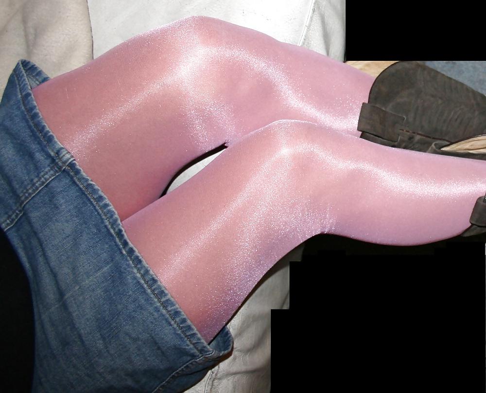 17P Long Legs in Pink Pantyhose