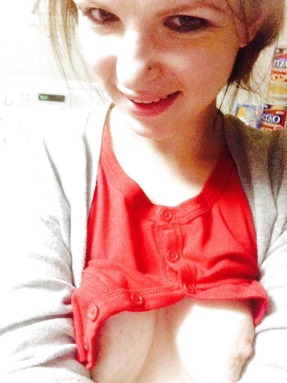 18P Thick Mixed Chubby Wife -- Her Friend Little Red