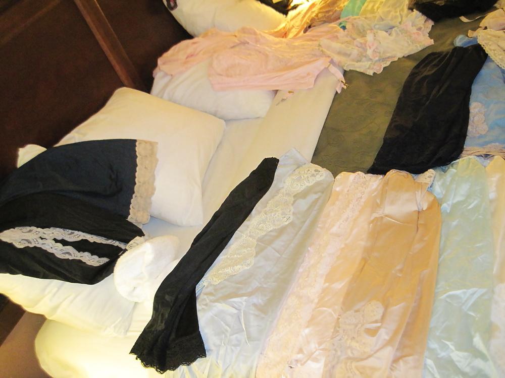 13P Doll up time in the hotel