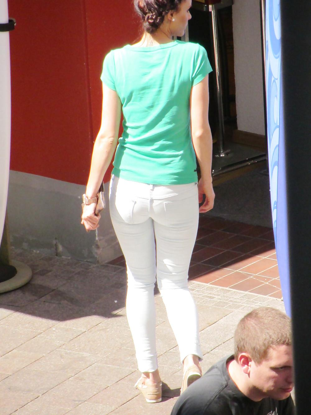 25P Jeans Ass 16 Voyeur