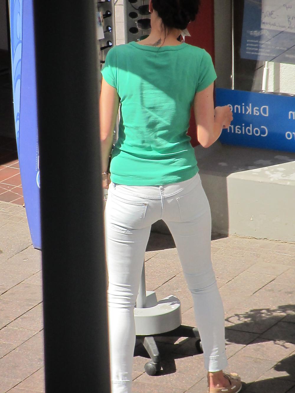 25P Jeans Ass 16 Voyeur