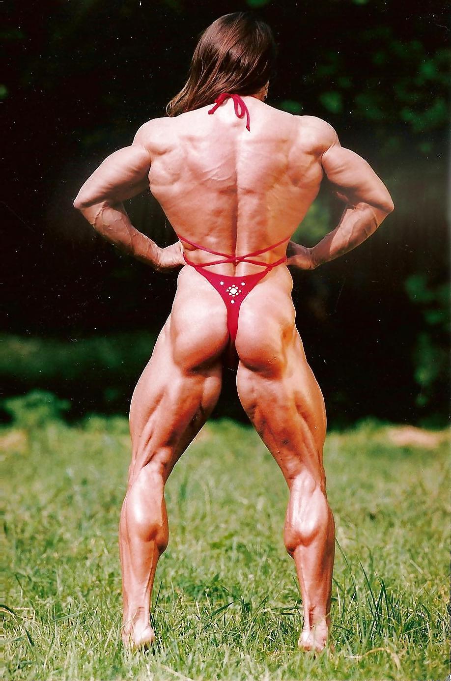 24P Zuzana Korinkova - female bodybuilder