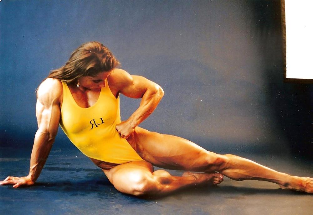 24P Zuzana Korinkova - female bodybuilder