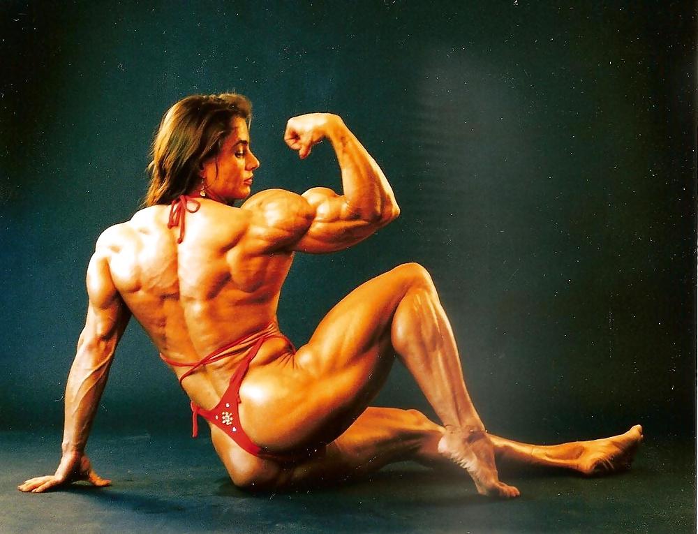 24P Zuzana Korinkova - female bodybuilder