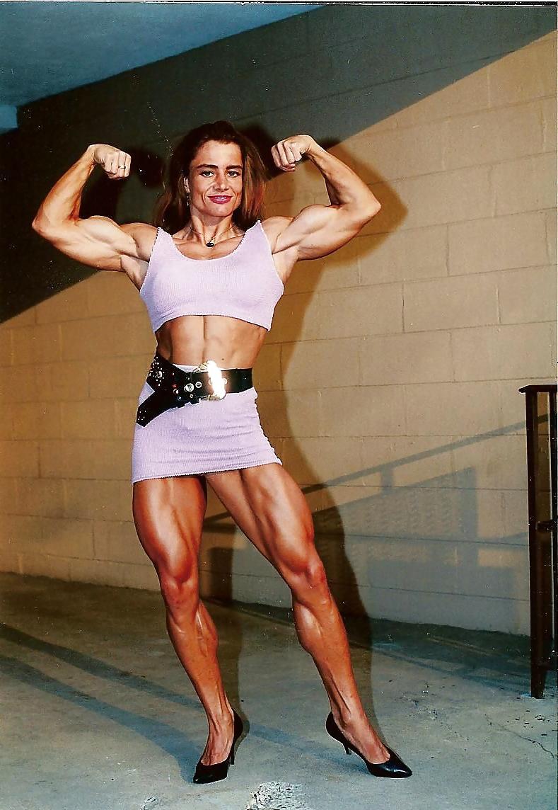 24P Zuzana Korinkova - female bodybuilder