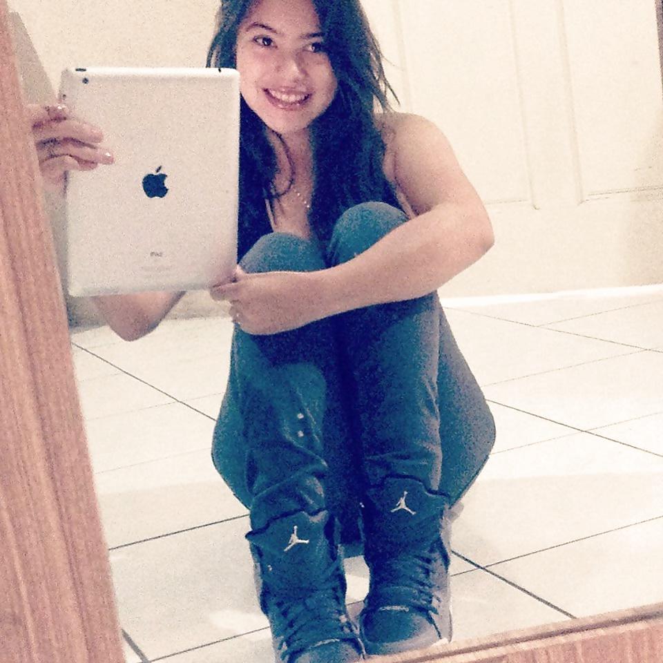 25P Sexy friend of facebook (Gissell Z)