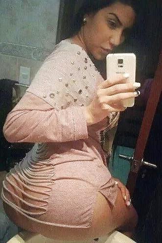 25P Bombshell latina