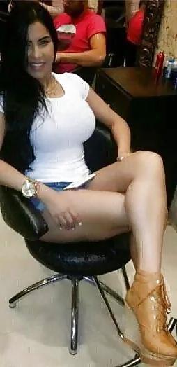 25P Bombshell latina