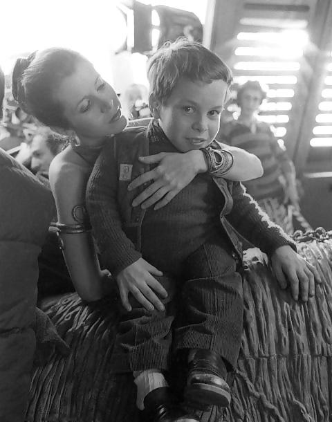 19P Rare slave Princess Leia behind the scenes