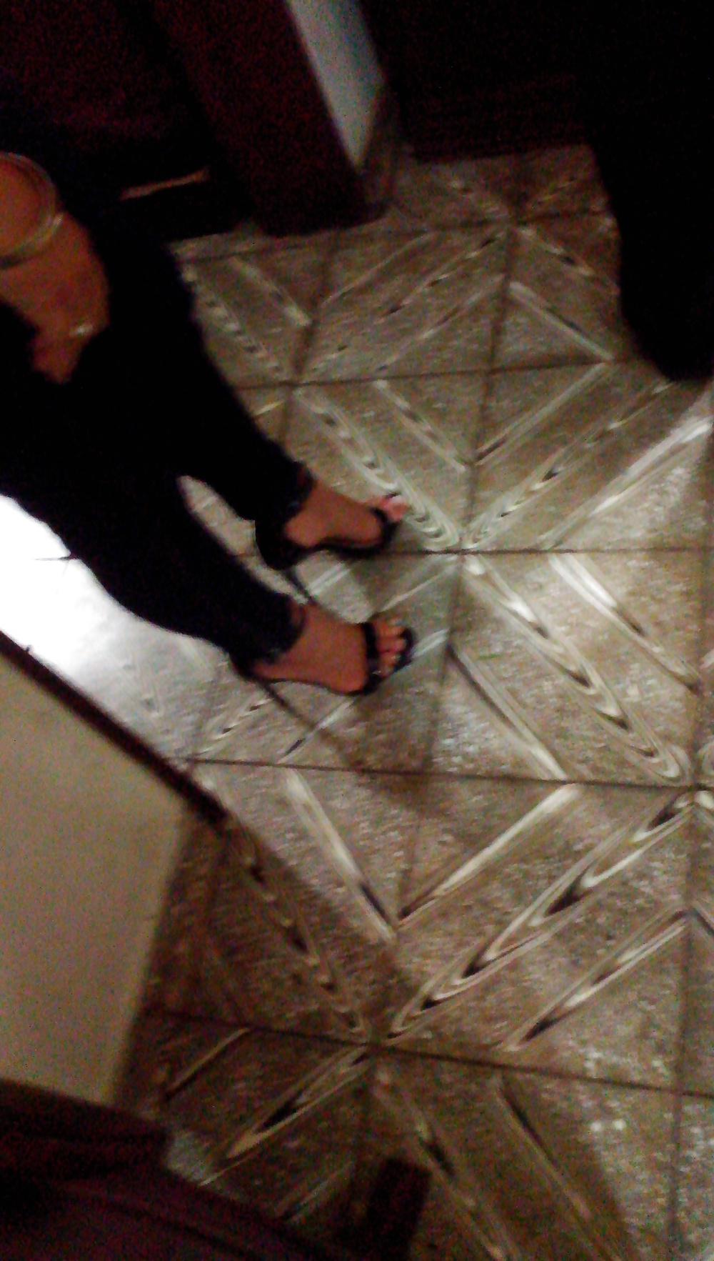 4P Sexy latina feet