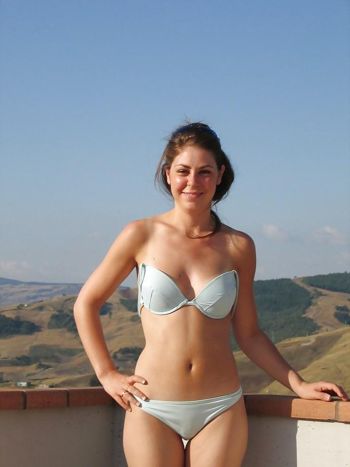 25P Holiday Snaps of a Cute Girl