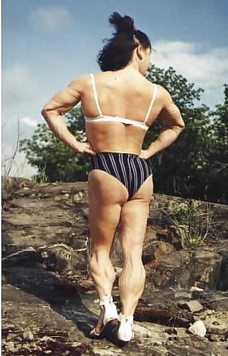 10P Yvonne McCoy - female bodybuilder