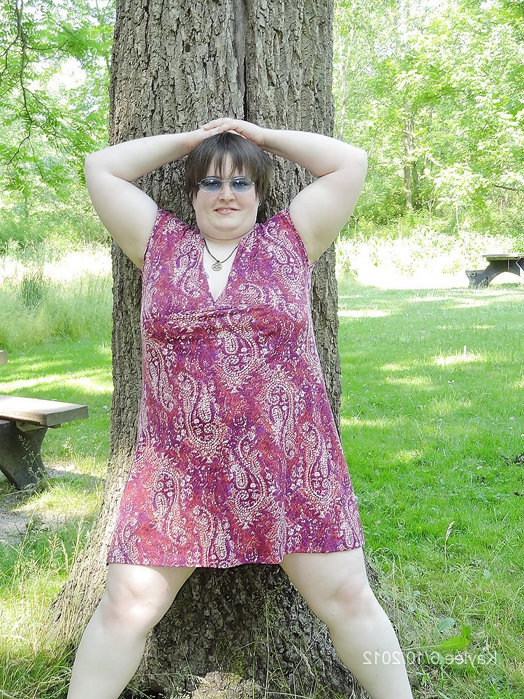 25P Kaylee at roadside park
