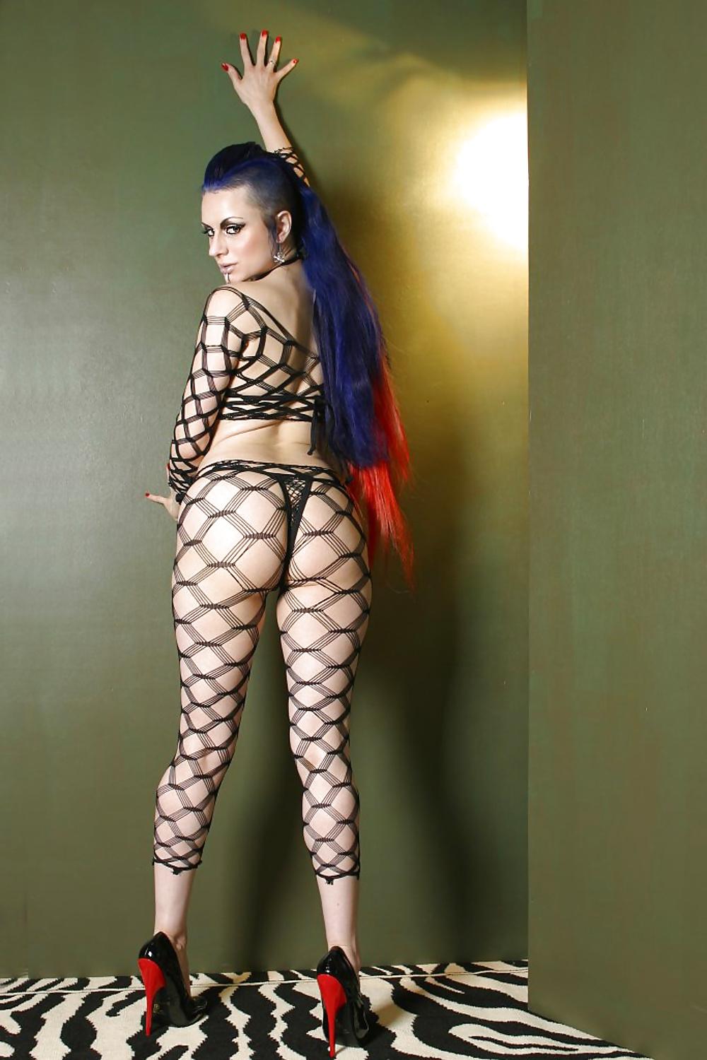 25P Metal Girl In Bodystocking