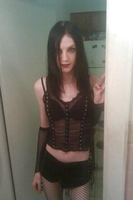 22P Sissy Captions & Crossdressers 2