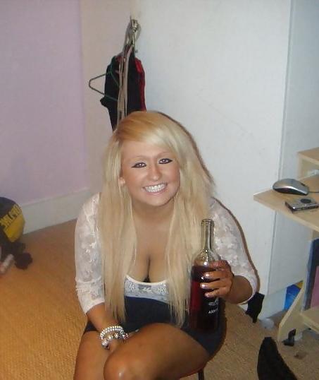 21P Monster boobs Chav special!