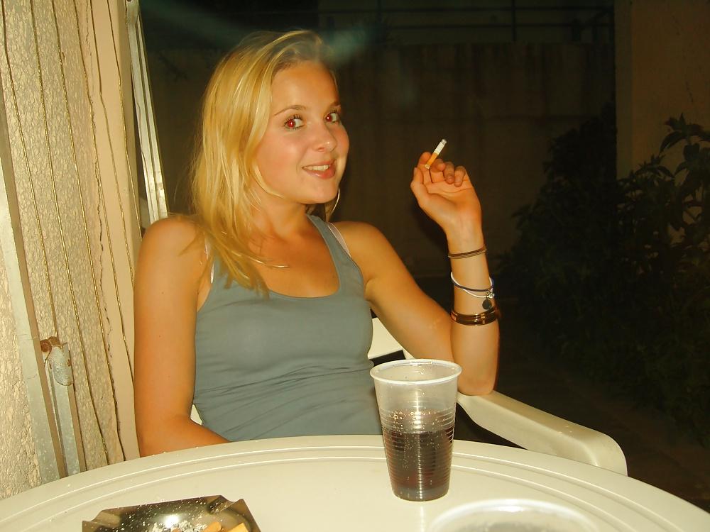 9P Dutch girls 3