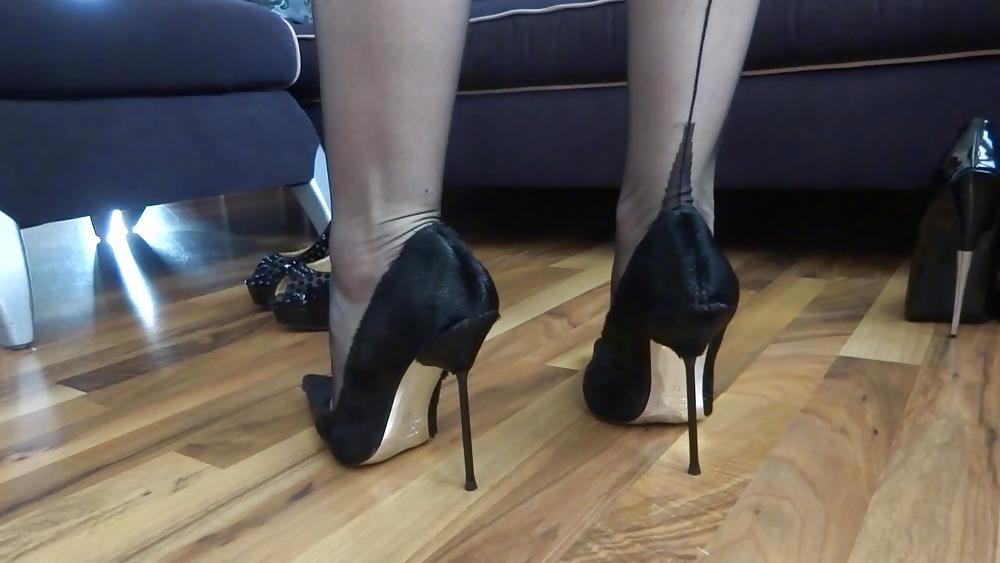 13P Nylonfeet Lady Victoria Valente