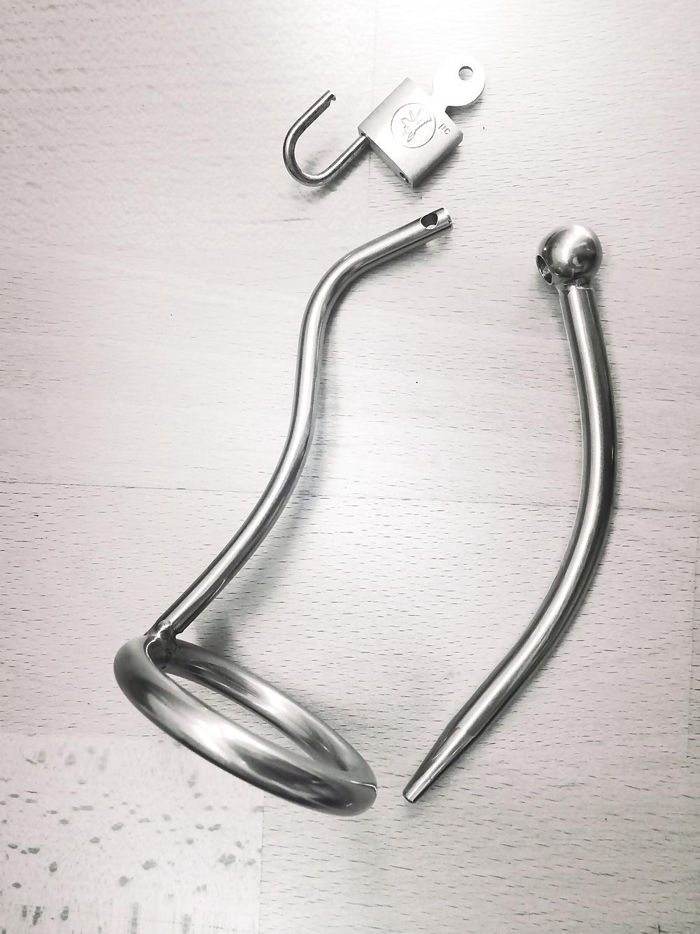 8P Locked cock cage