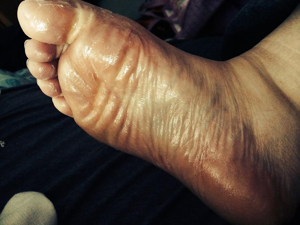 18P BBW Friend's Amature Wrinkly Soles