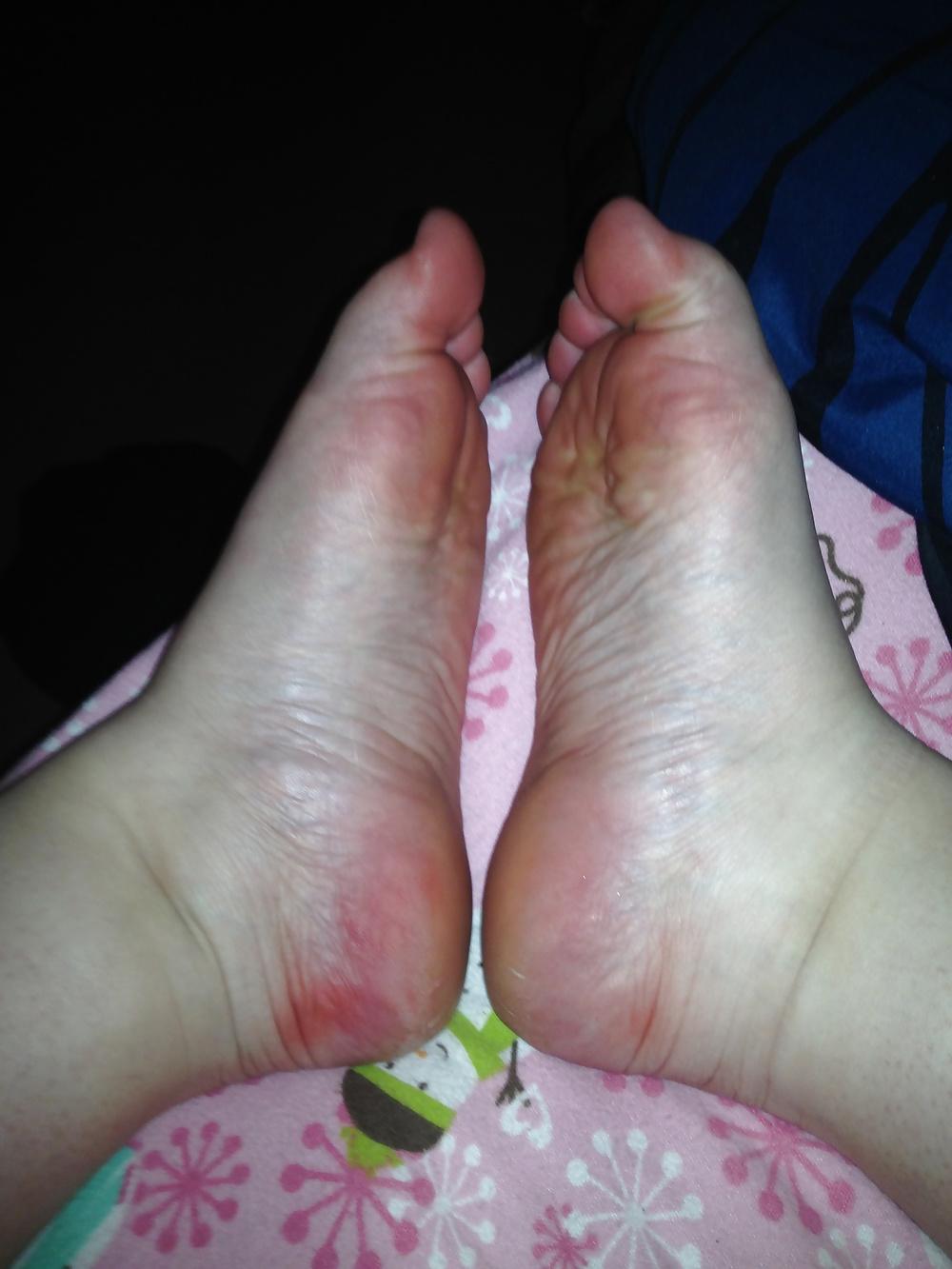 18P BBW Friend's Amature Wrinkly Soles