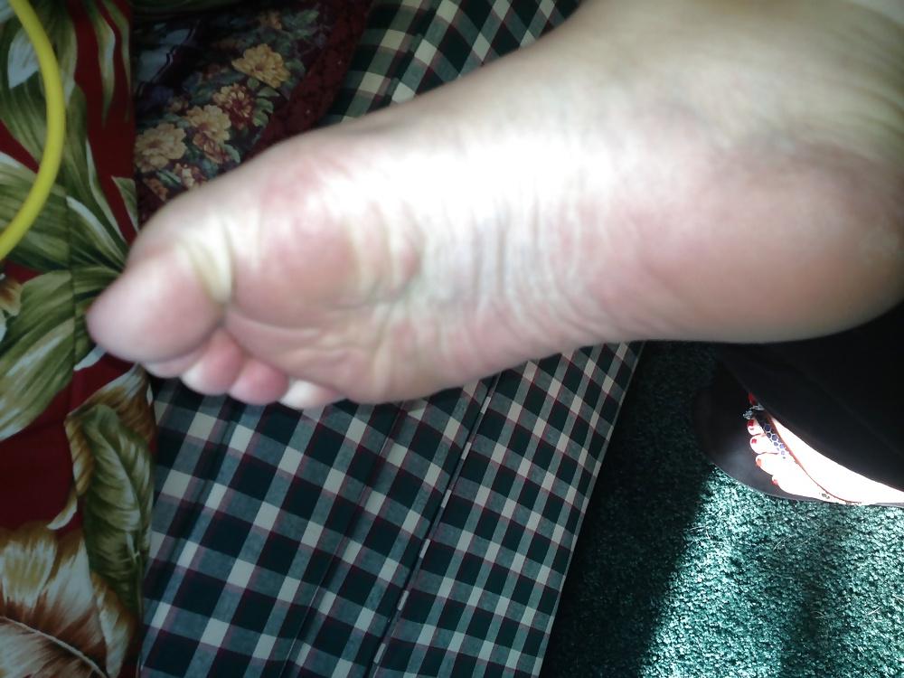 18P BBW Friend's Amature Wrinkly Soles