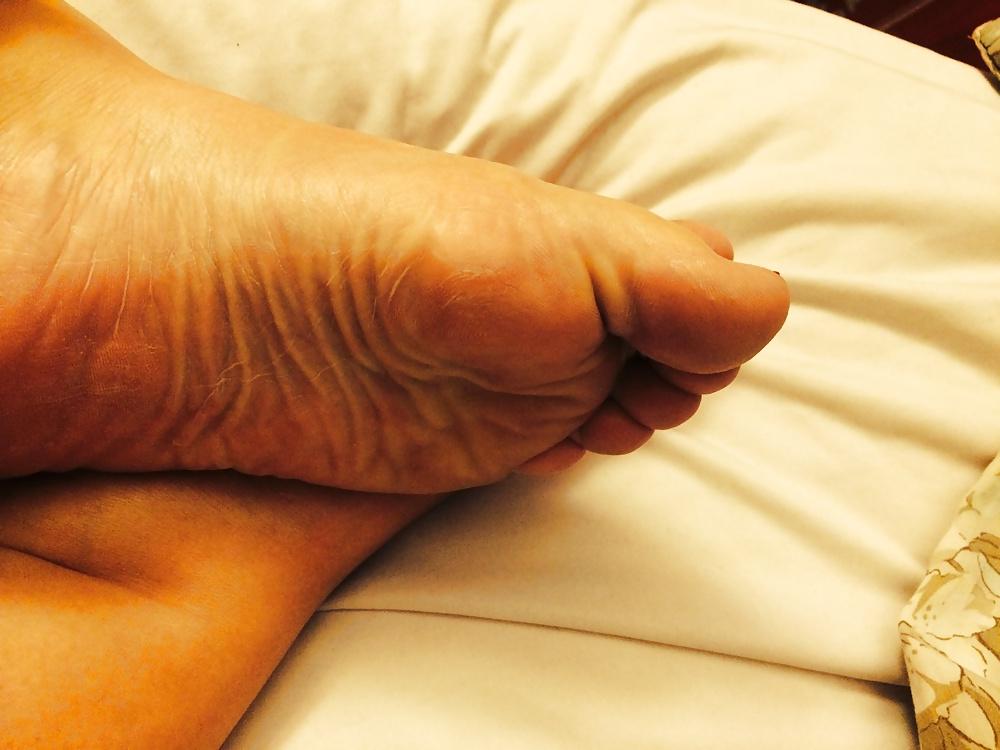 18P BBW Friend's Amature Wrinkly Soles
