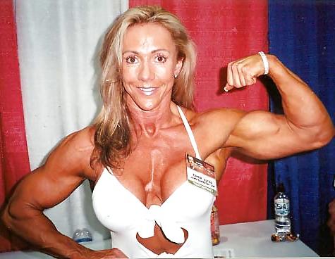 19P Gayle Moher-Female bodybuilder 
