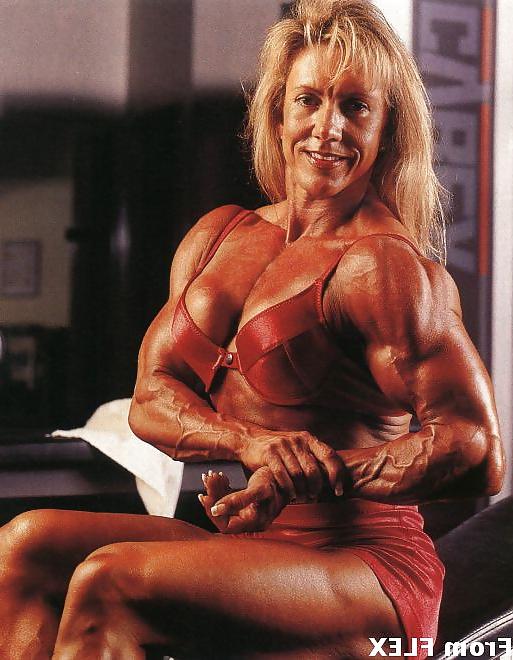19P Gayle Moher-Female bodybuilder 
