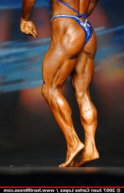 5P Female bodybuilders thighs