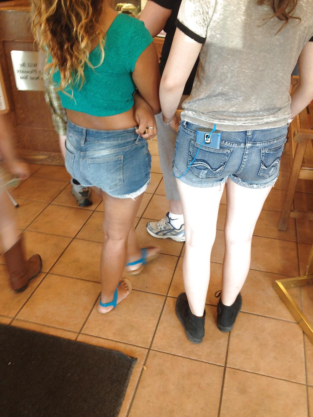 25P Candid water park sluts