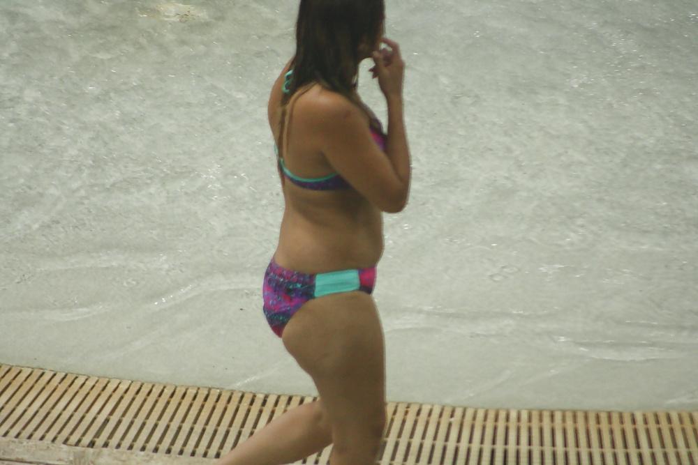 25P Candid water park sluts