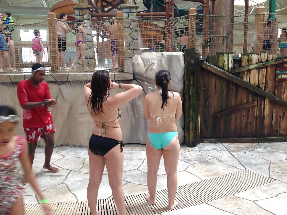 25P Candid water park sluts