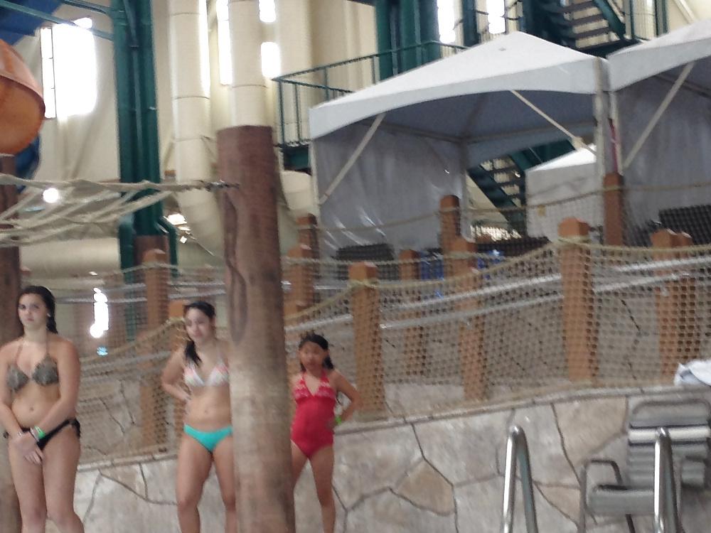 25P Candid water park sluts