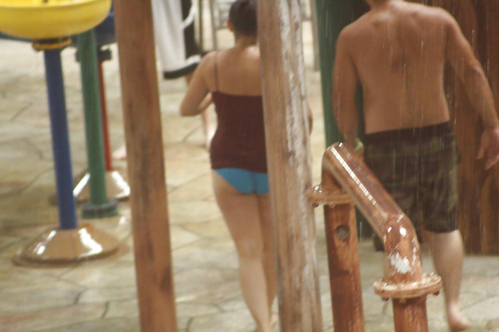 25P Candid water park sluts