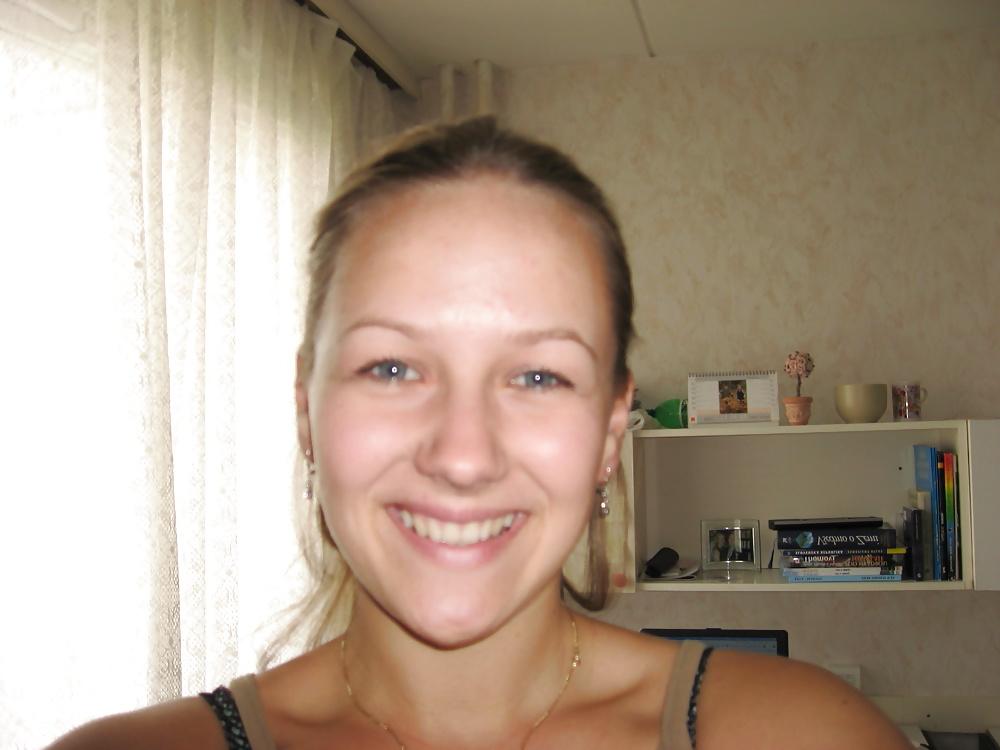 19P Friend wife  coments pls