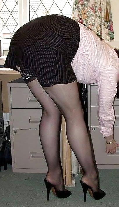 21P Sexy Turkish Friend  in Nylons