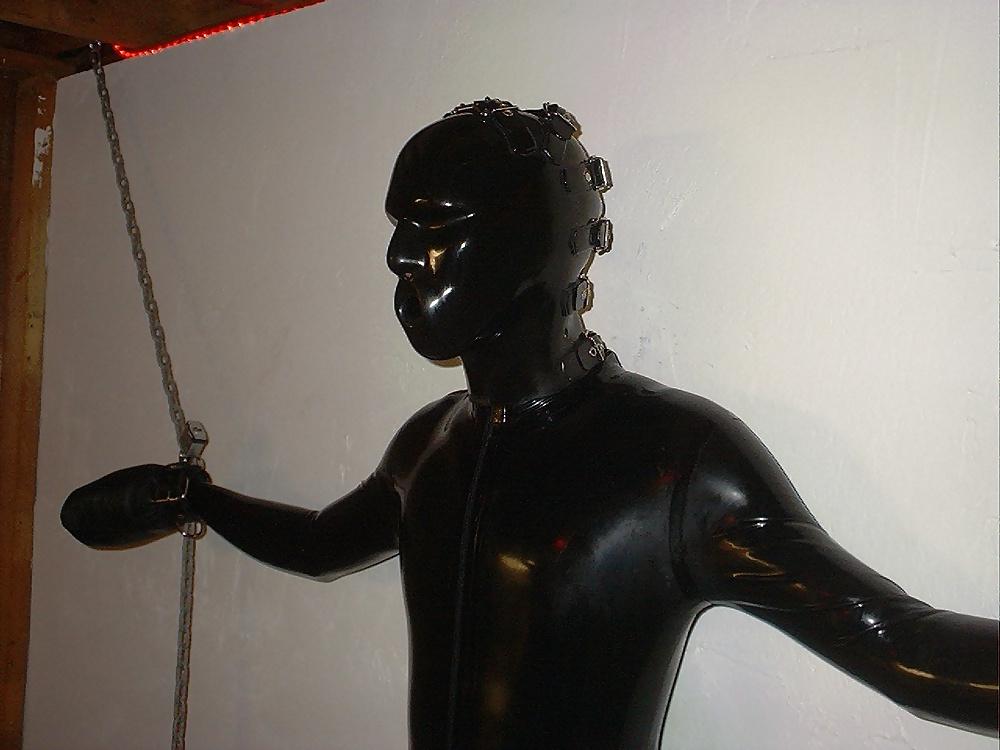 25P Heavy Male bondage