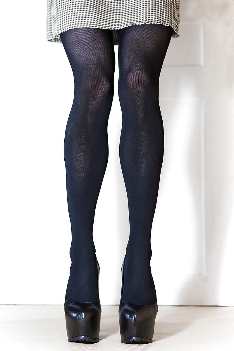 15P High heels, black stockings and leather gloves