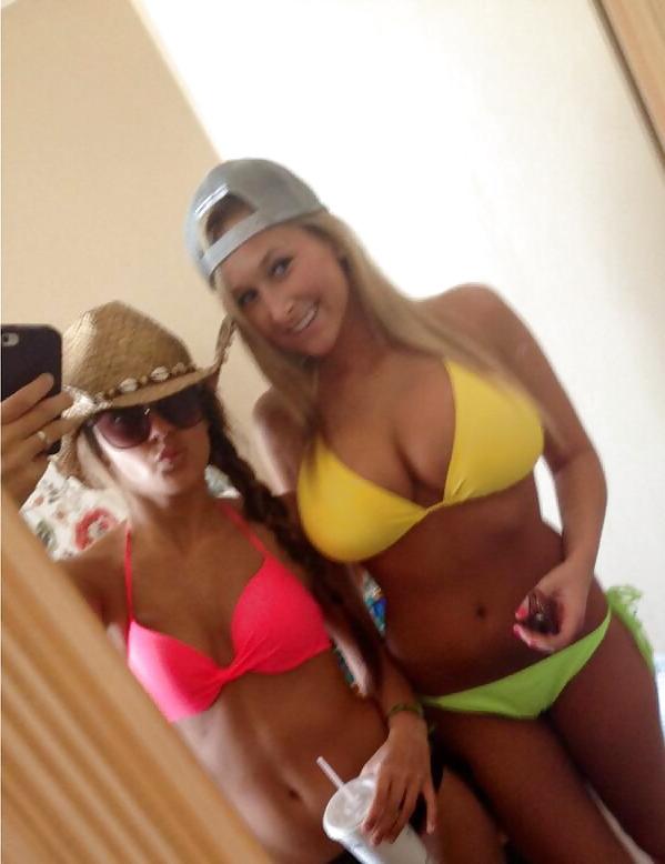 25P Hot Party Girls 2