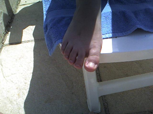 16P Melissa's Sexy Feet