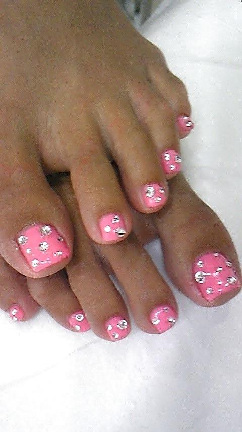 13P Painted nails - toes