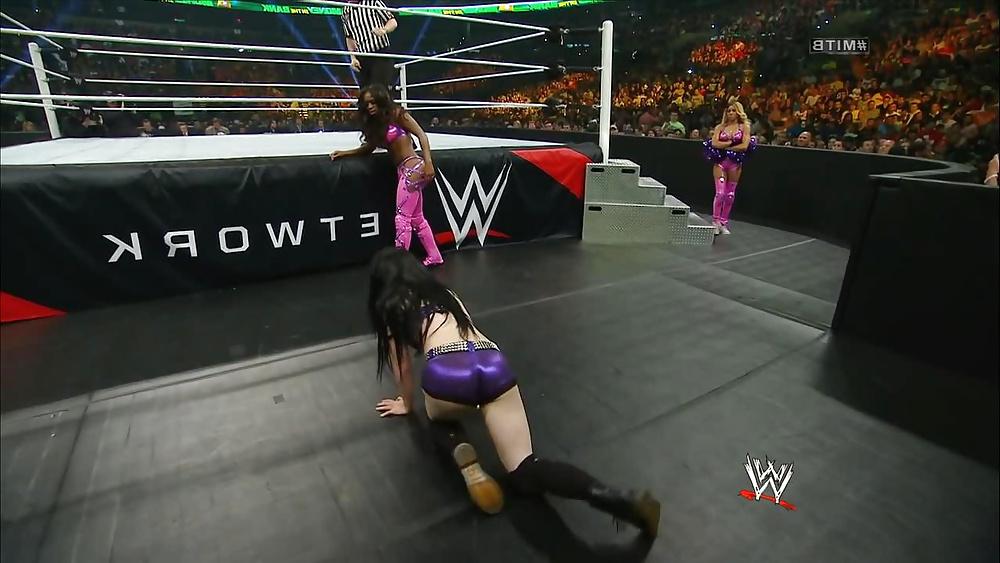 25P Paige Cameltoe & Ass WWE Battleground & MitB 