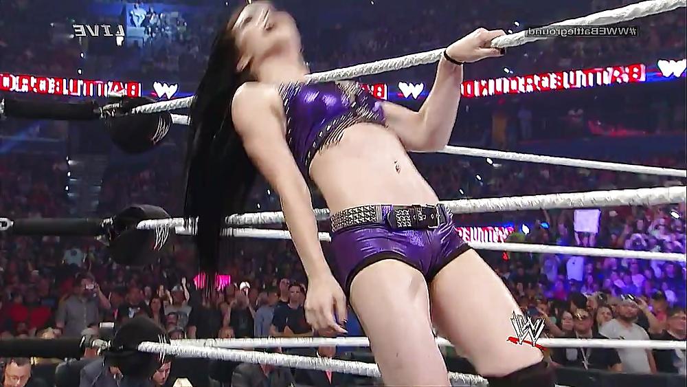 25P Paige Cameltoe & Ass WWE Battleground & MitB 