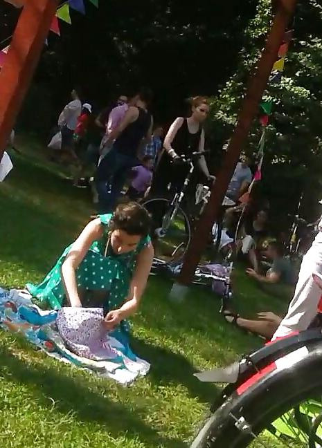25P Spy girls in grass romanian