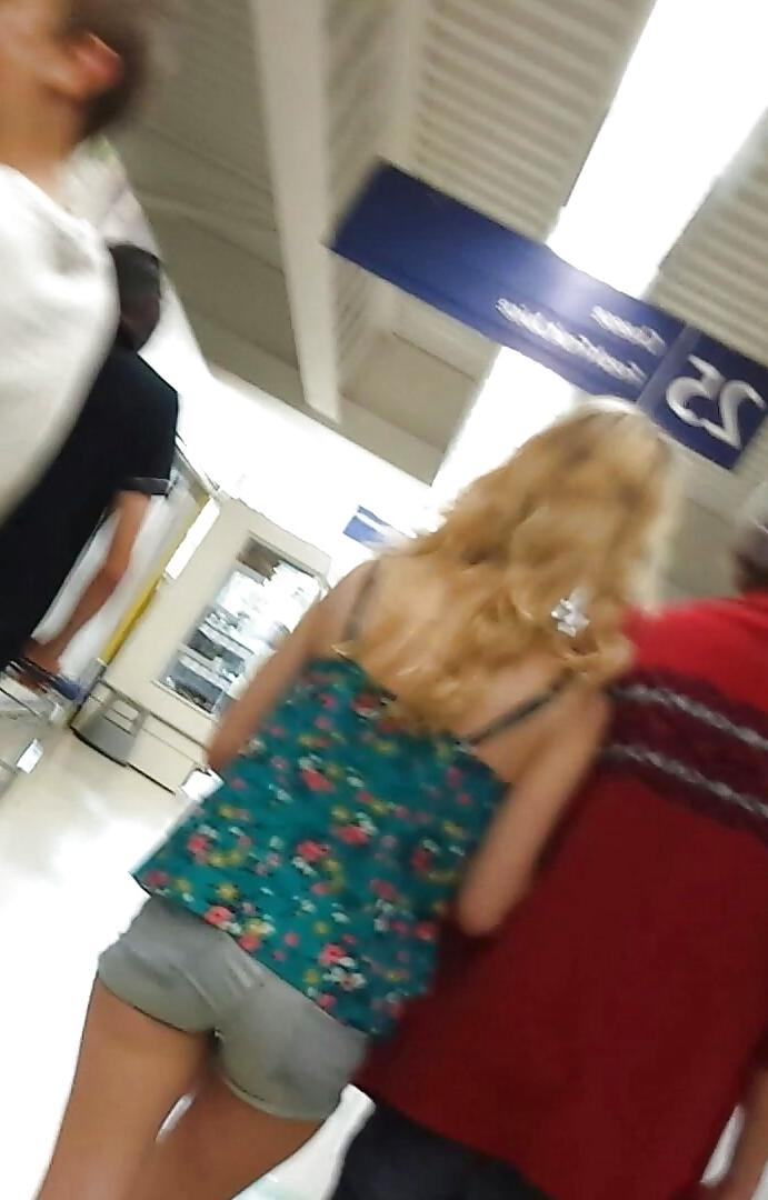 10P Amazing teen ass
