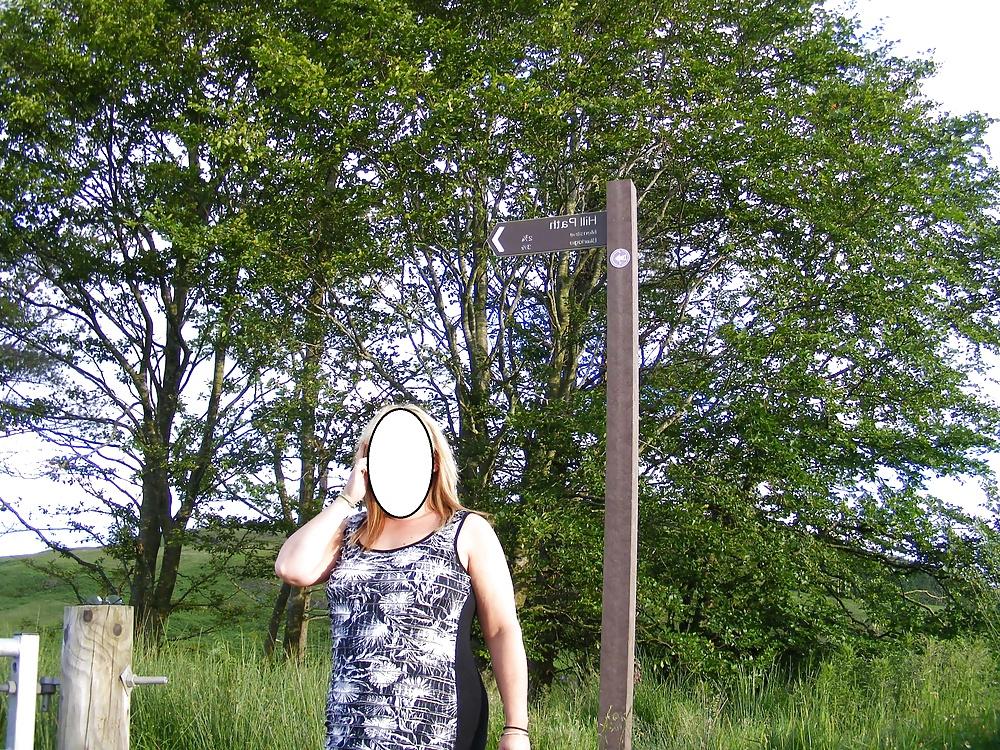 21P Summer outdoors dogging